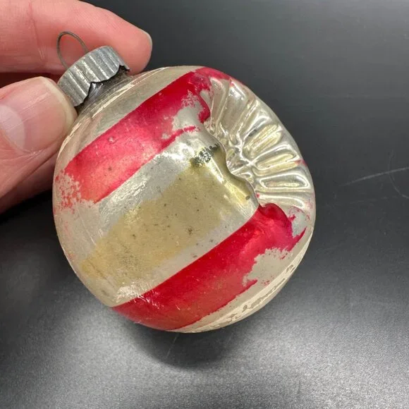 Vintage Shiny Brite Christmas Ornaments Mid Century Set Of 4 USA Indent Tornado - Picture 6 of 13